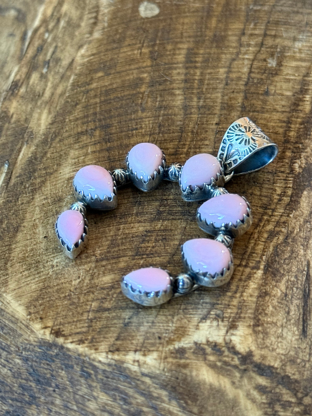 Pink conch naja pendant