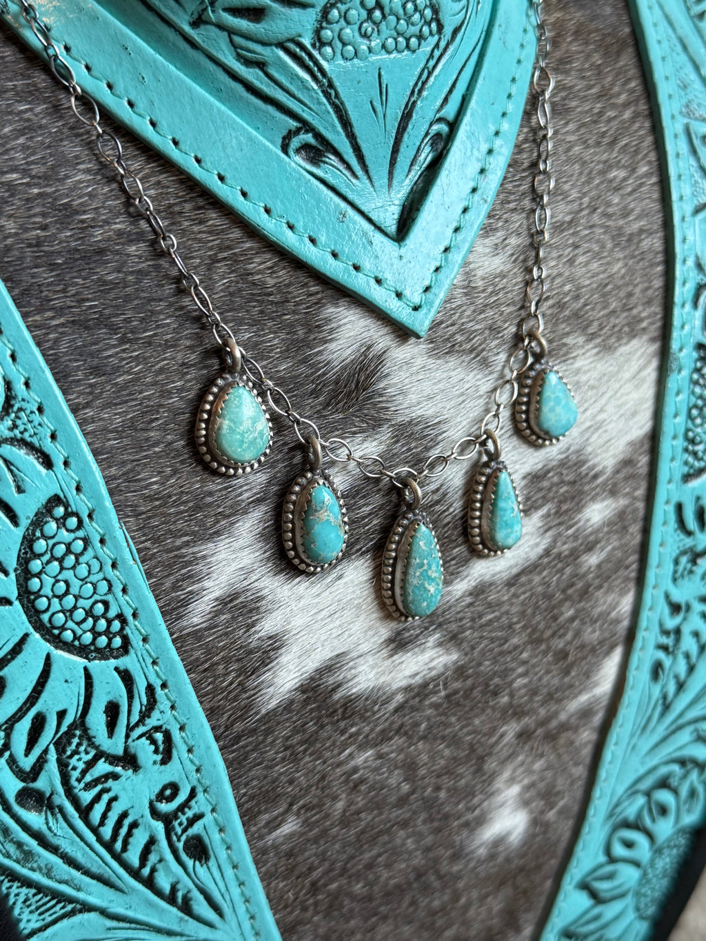 White water turquoise choker necklace