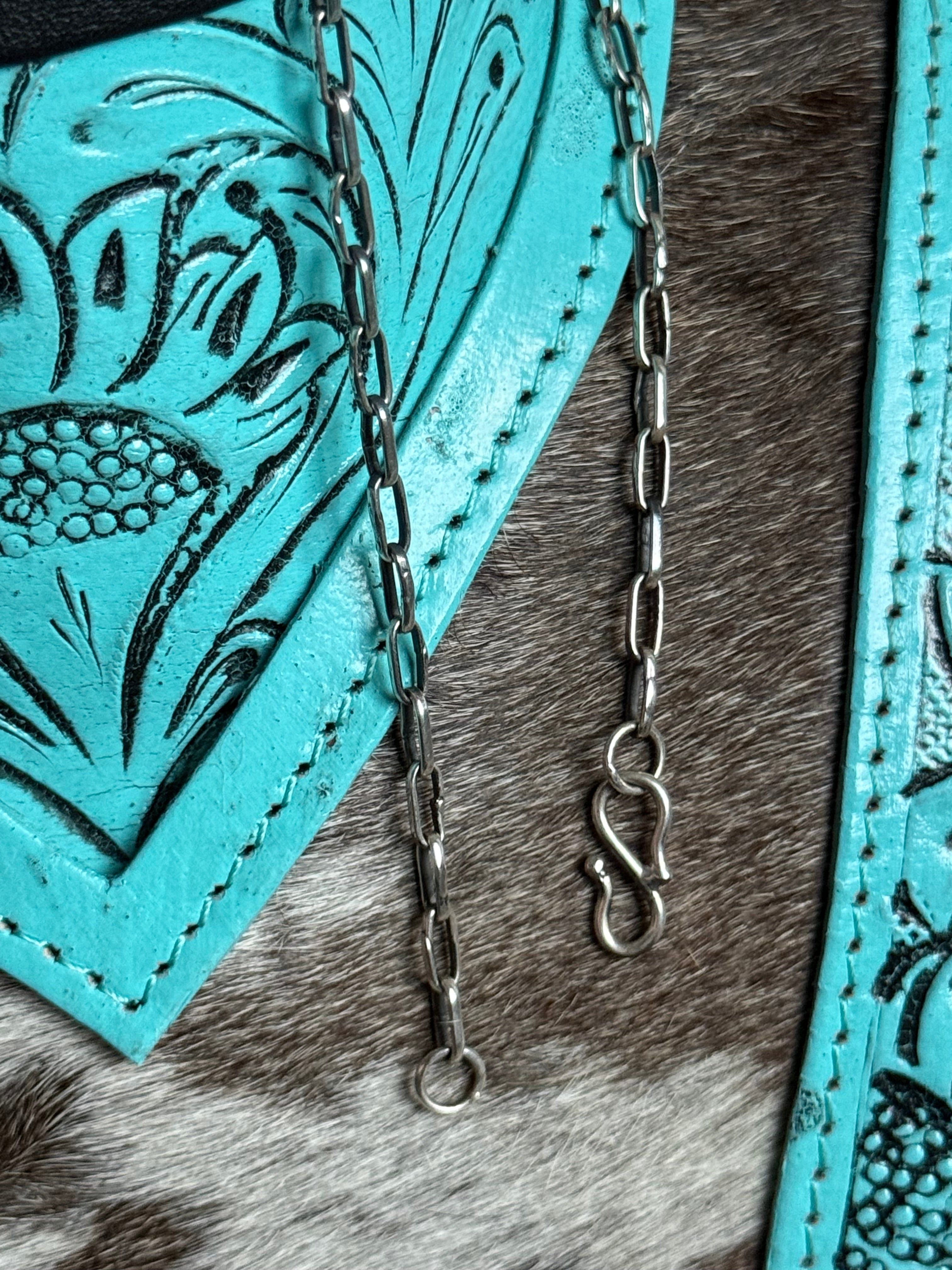 Turquoise horseshoe necklace