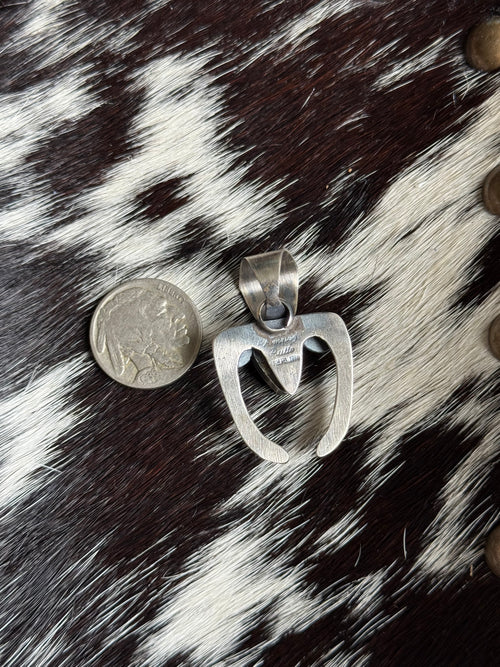 Chimney Butte palomino naja pendant