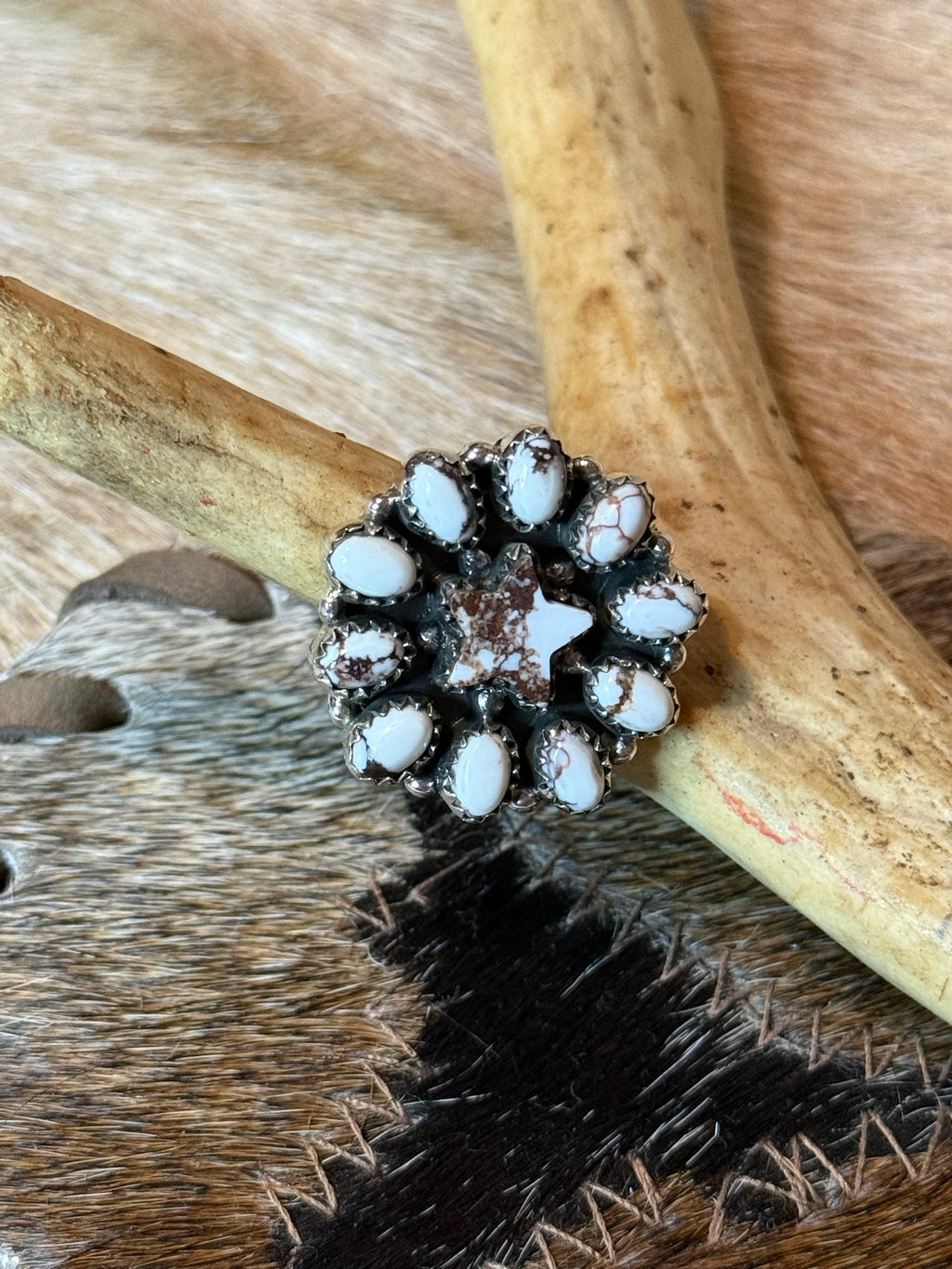 Wild horse ring