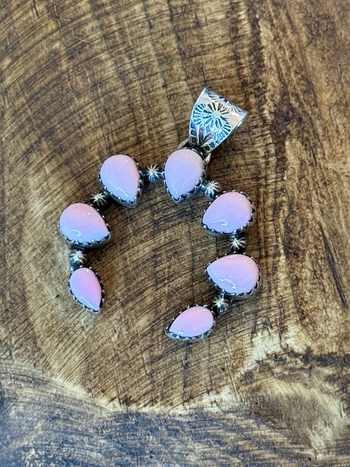 Pink conch naja pendant