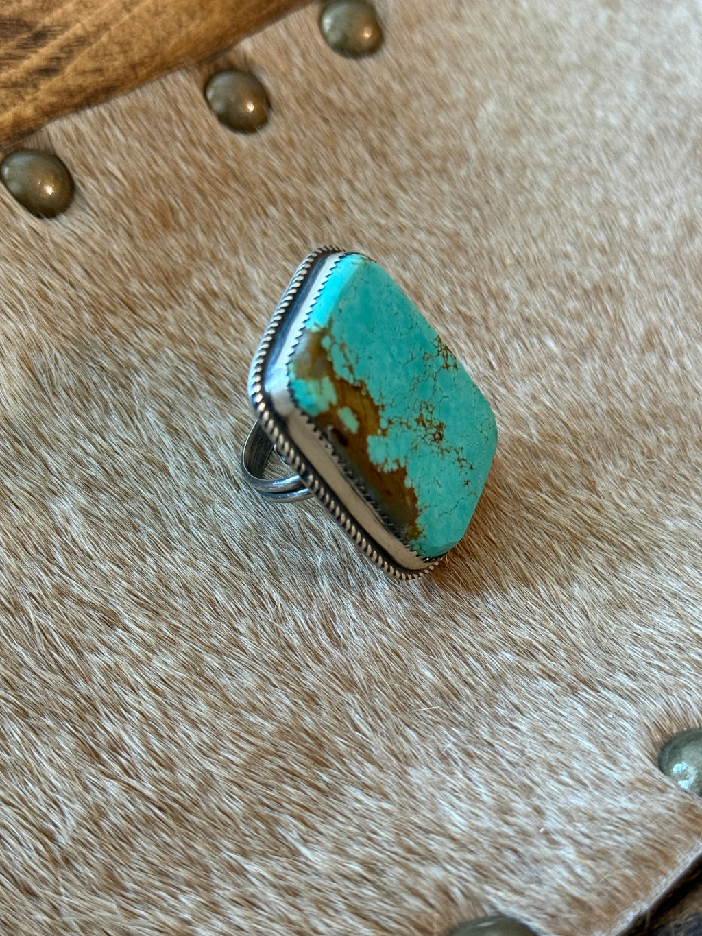 Native Leslie Nez turquoise slab ring