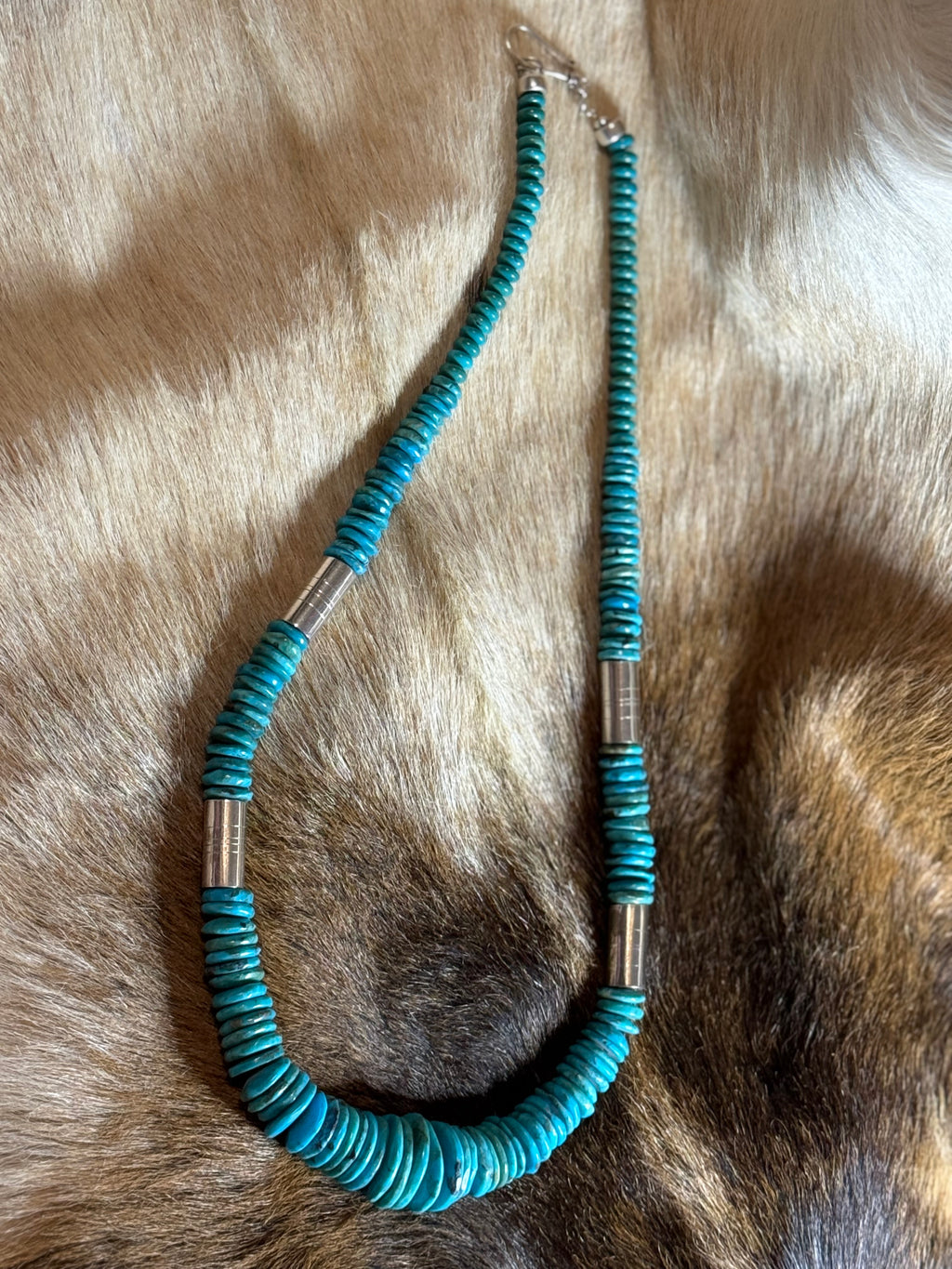 Native 28” flat turquoise graduated disc necklace