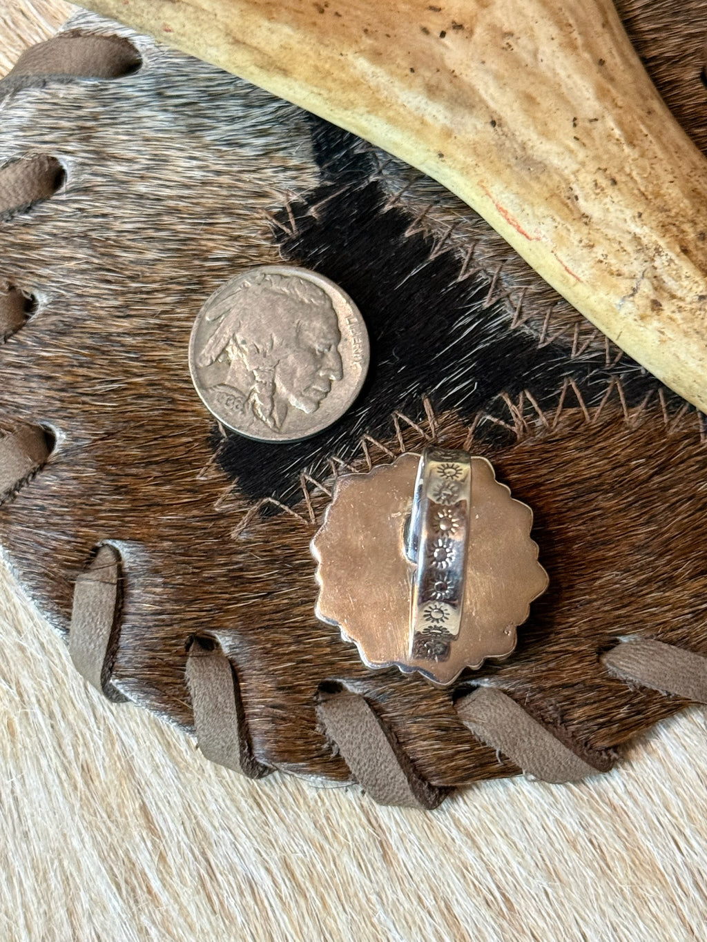 Wild horse ring