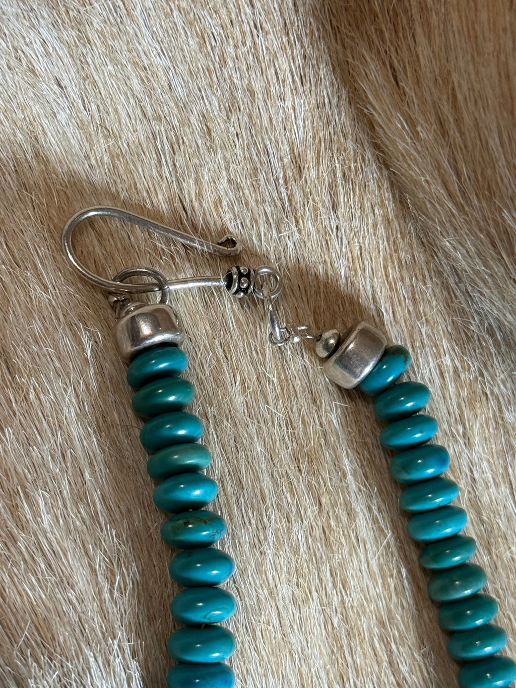 Native 28” flat turquoise graduated disc necklace