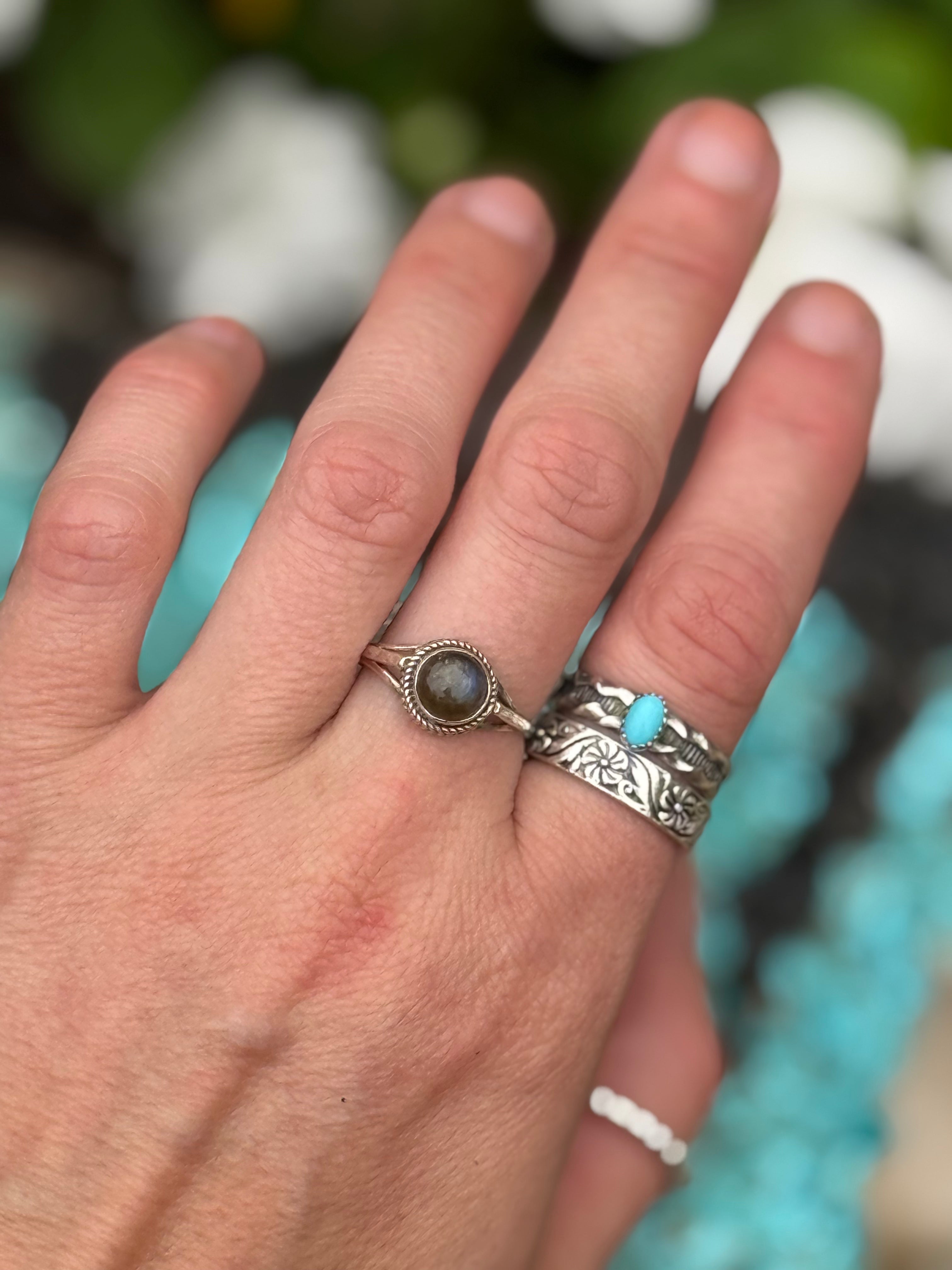 Labradorite ring