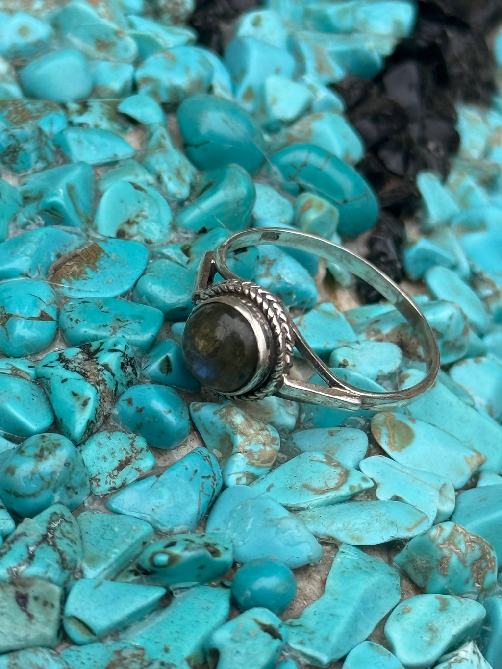 Labradorite ring
