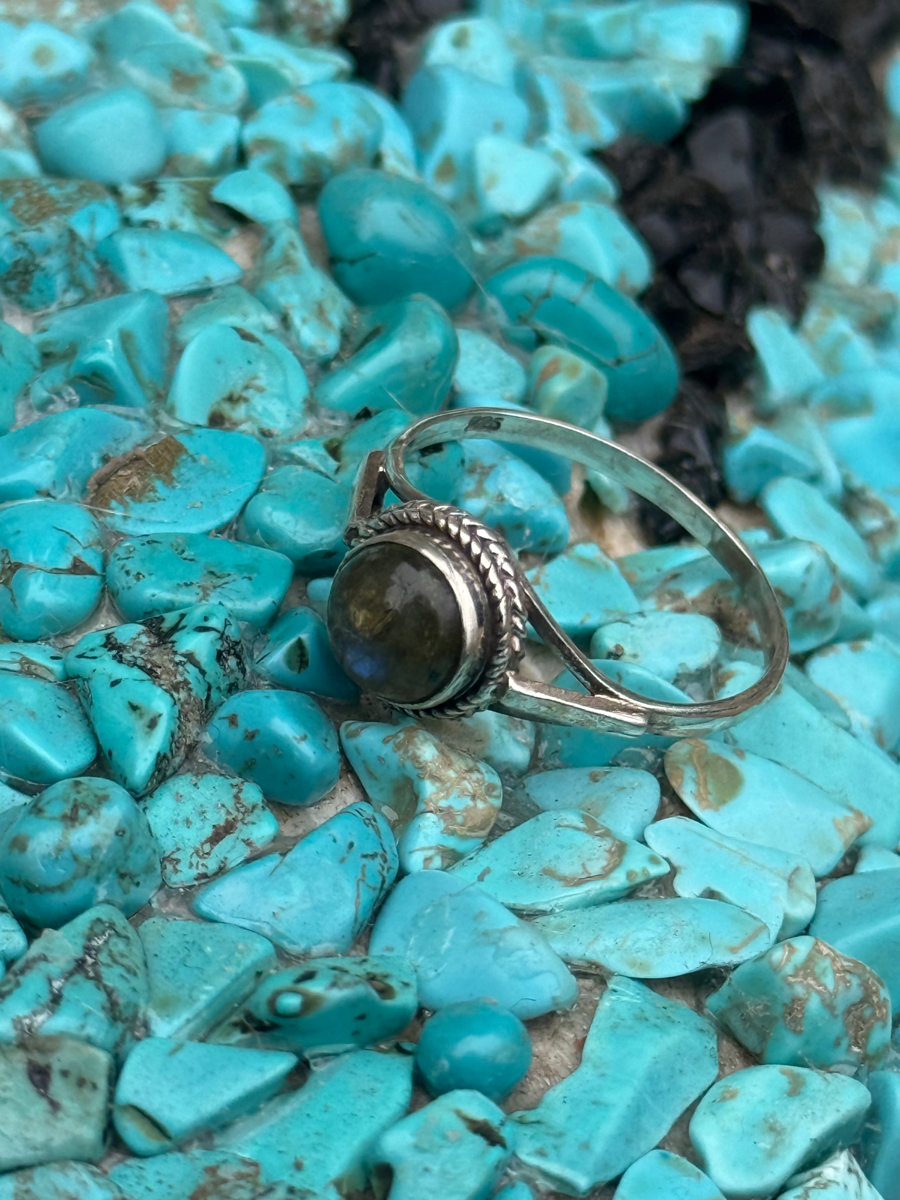 Labradorite ring