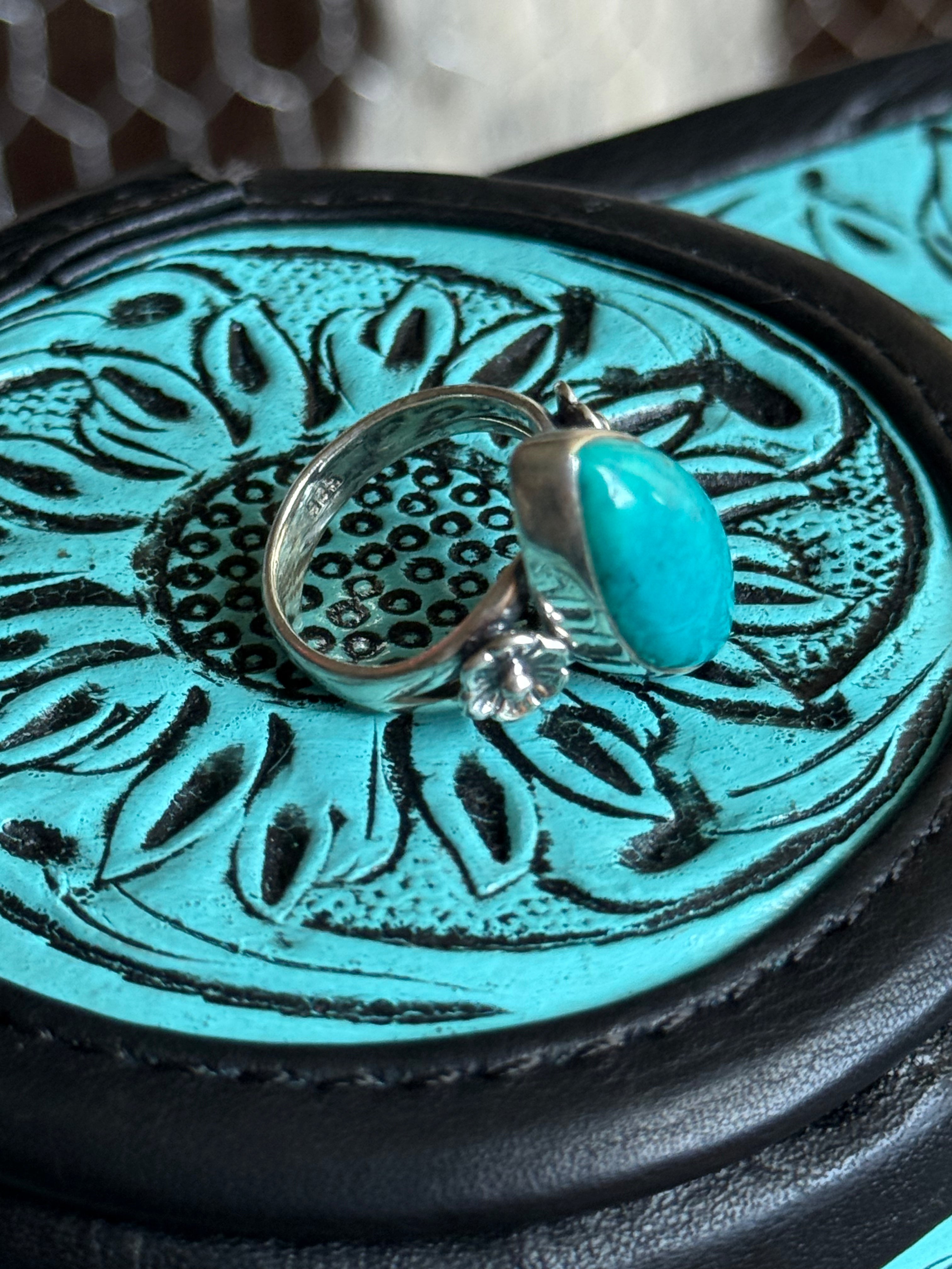 Turquoise flower ring