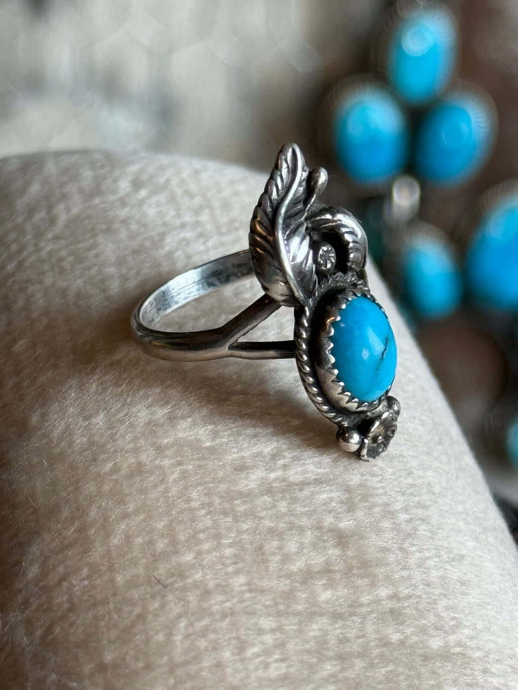 Vintage native turquoise detailed ring