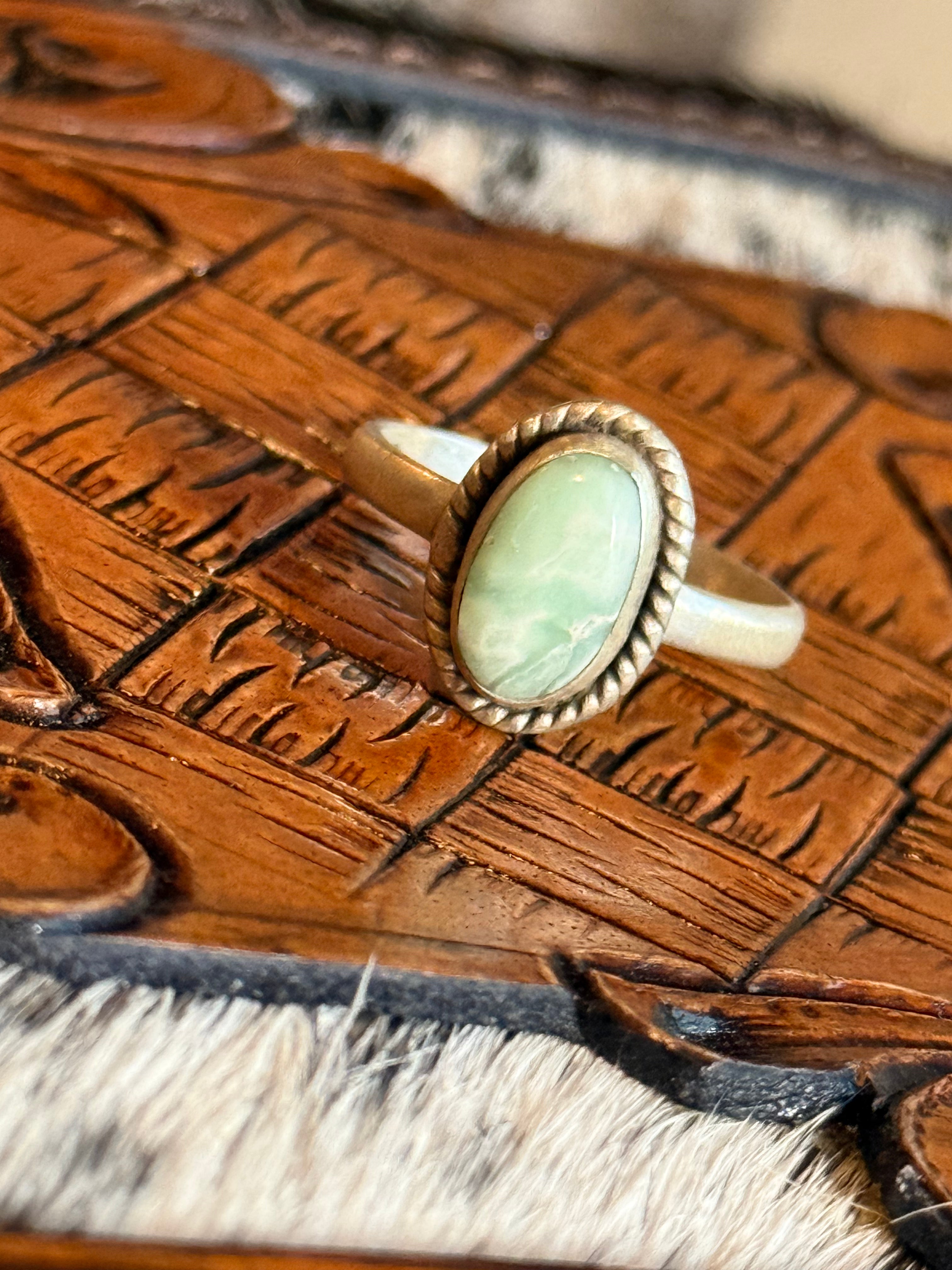 Paloma ring