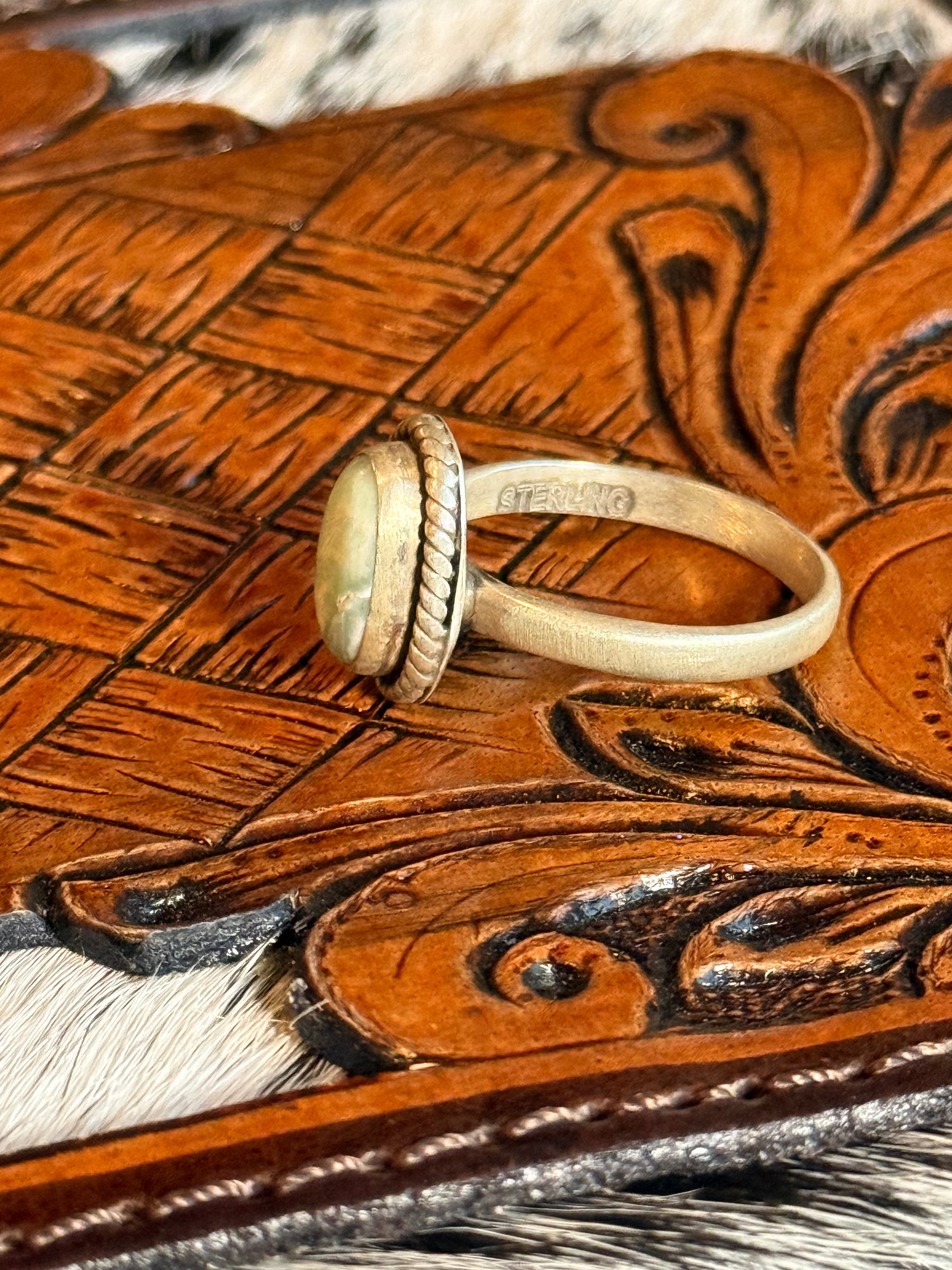 Paloma ring