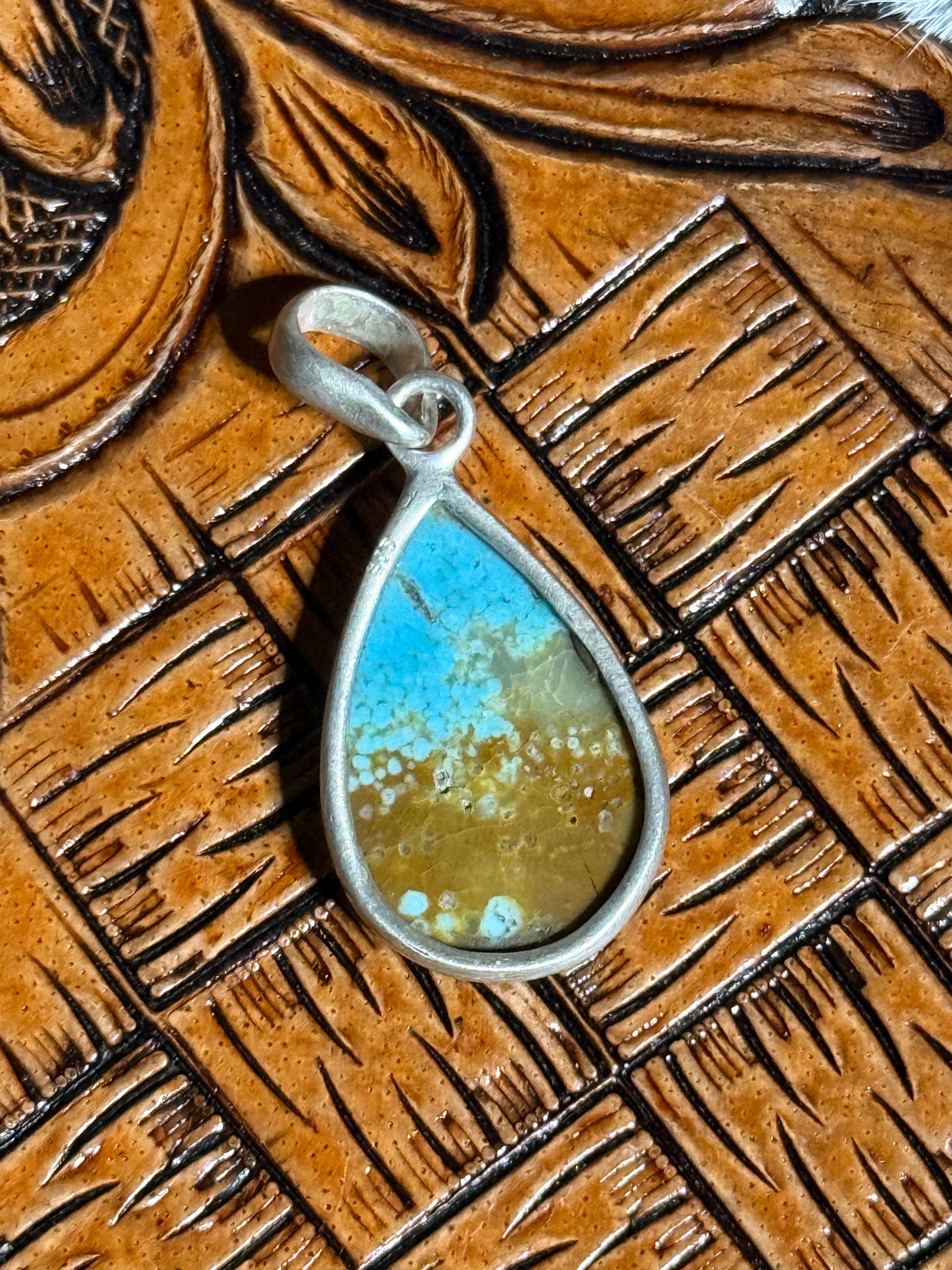 Mine 8 turquoise pendant