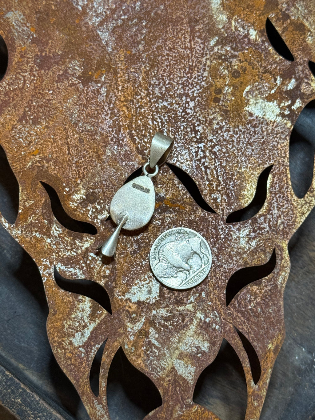 Dry creek pendant