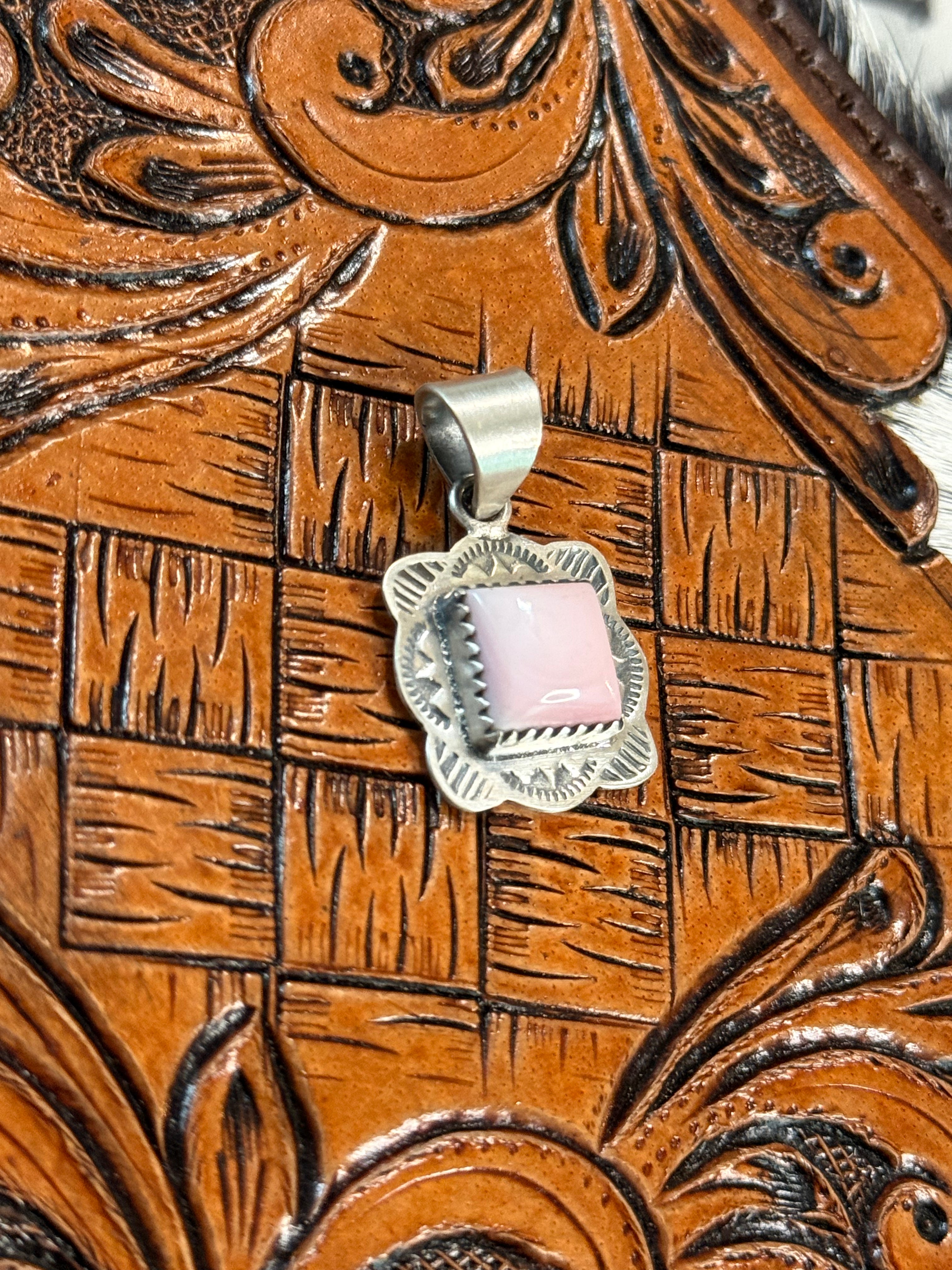 Pink conch pendant