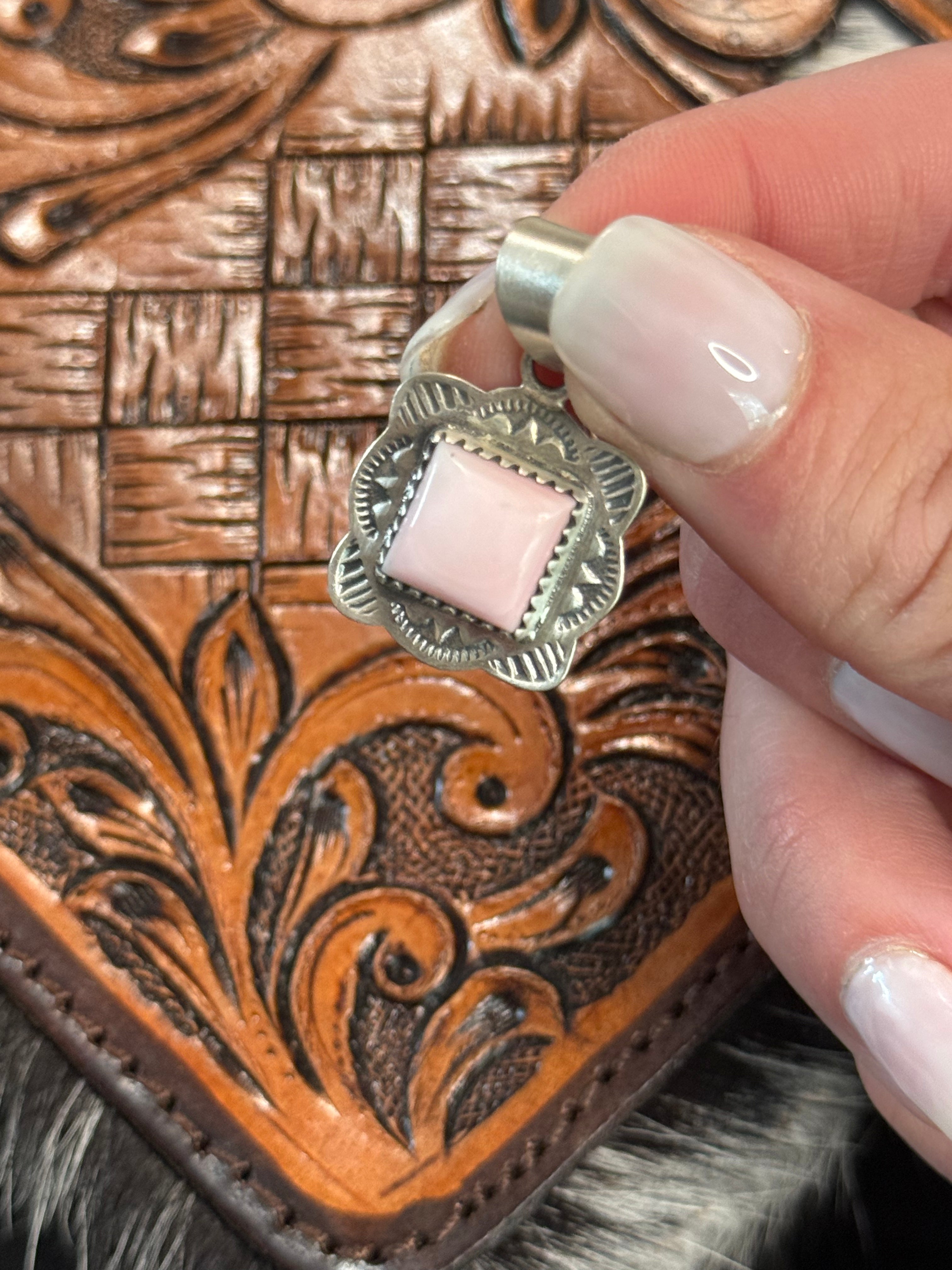 Pink conch pendant