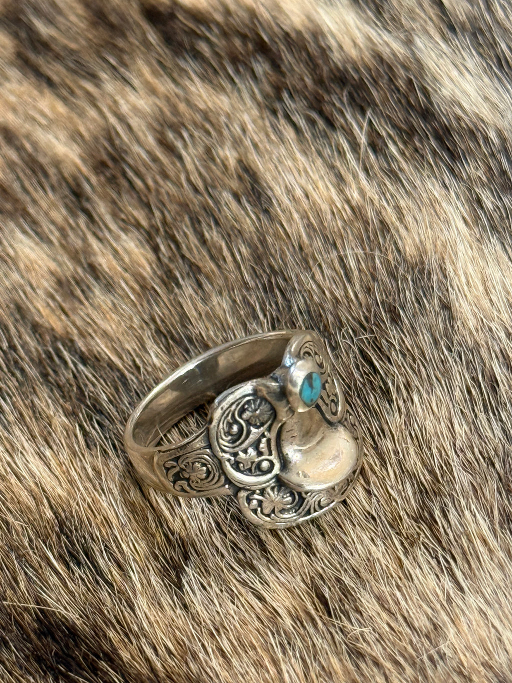 Dainty turquoise saddle ring