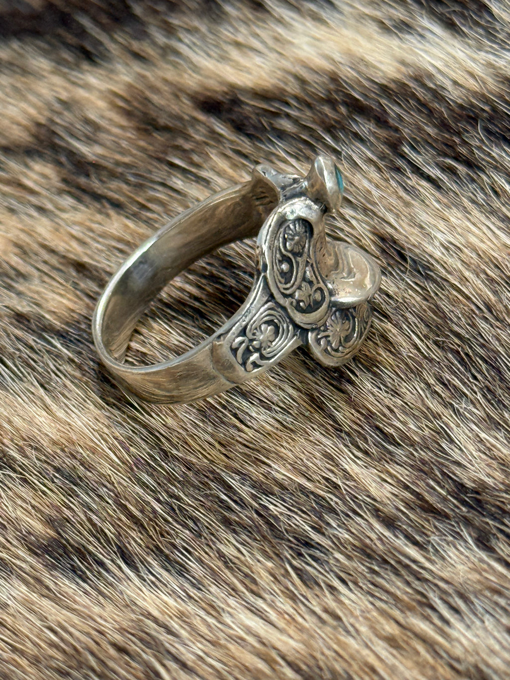 Dainty turquoise saddle ring