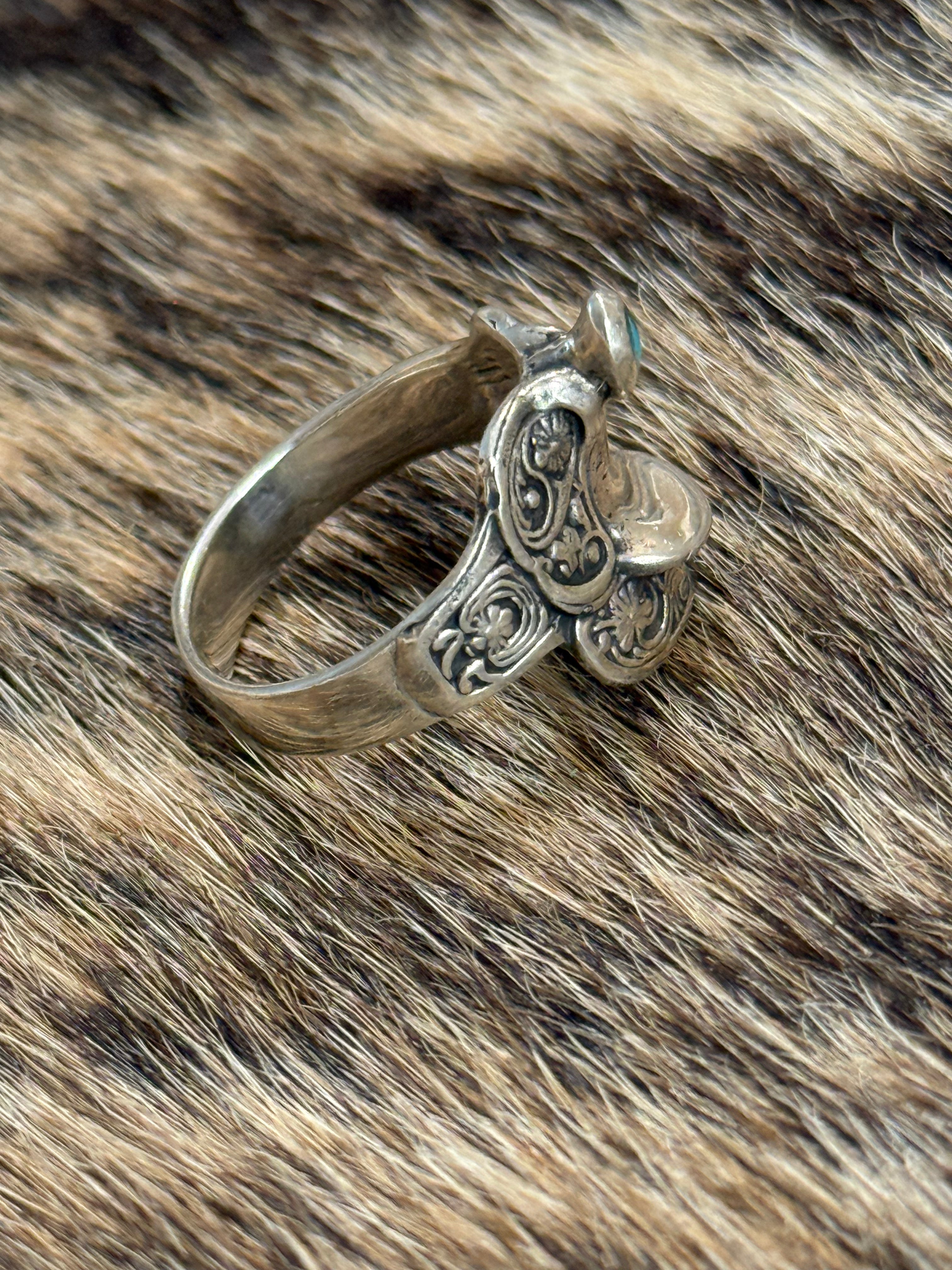 Dainty turquoise saddle ring