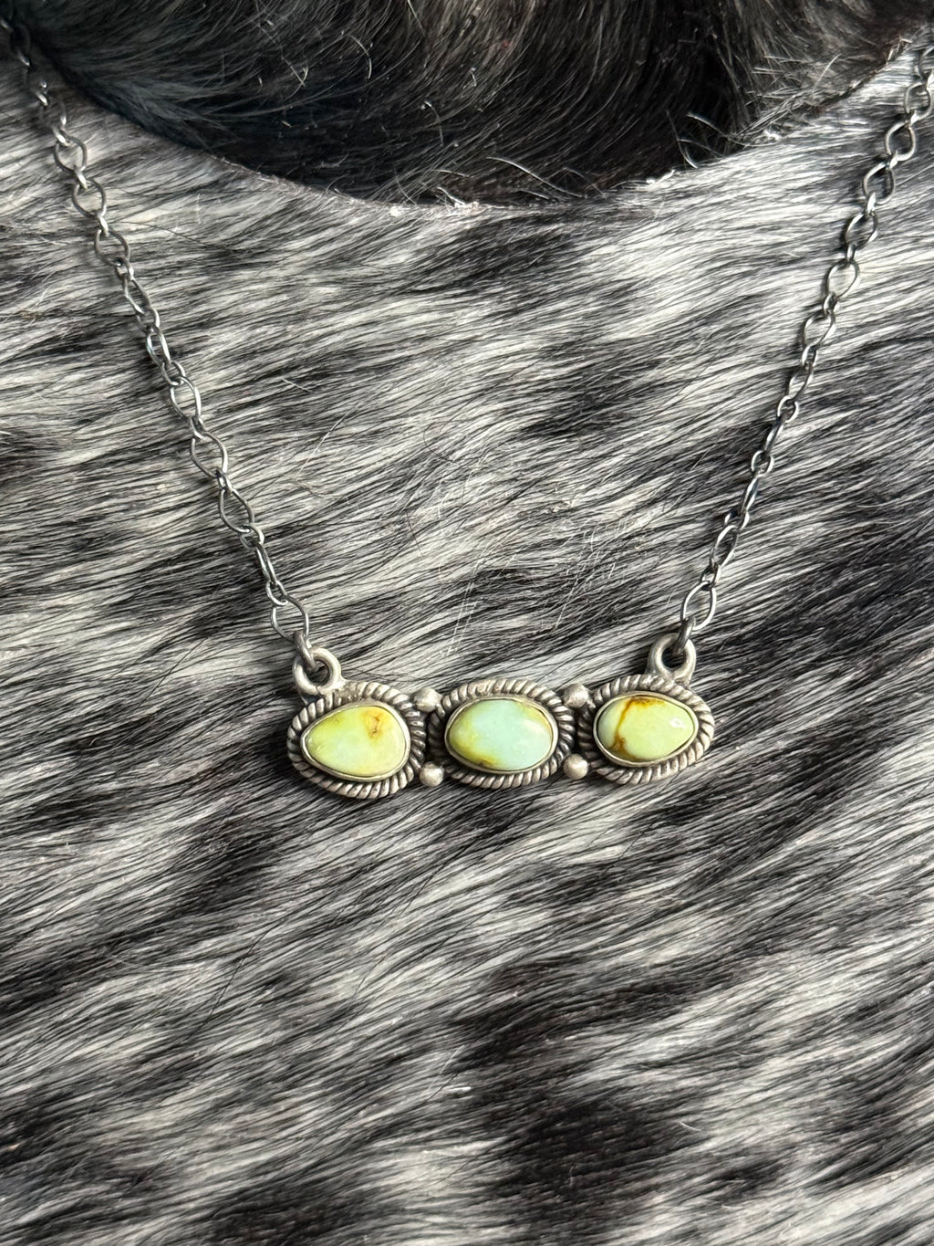 Palomino 3 stone bar necklace