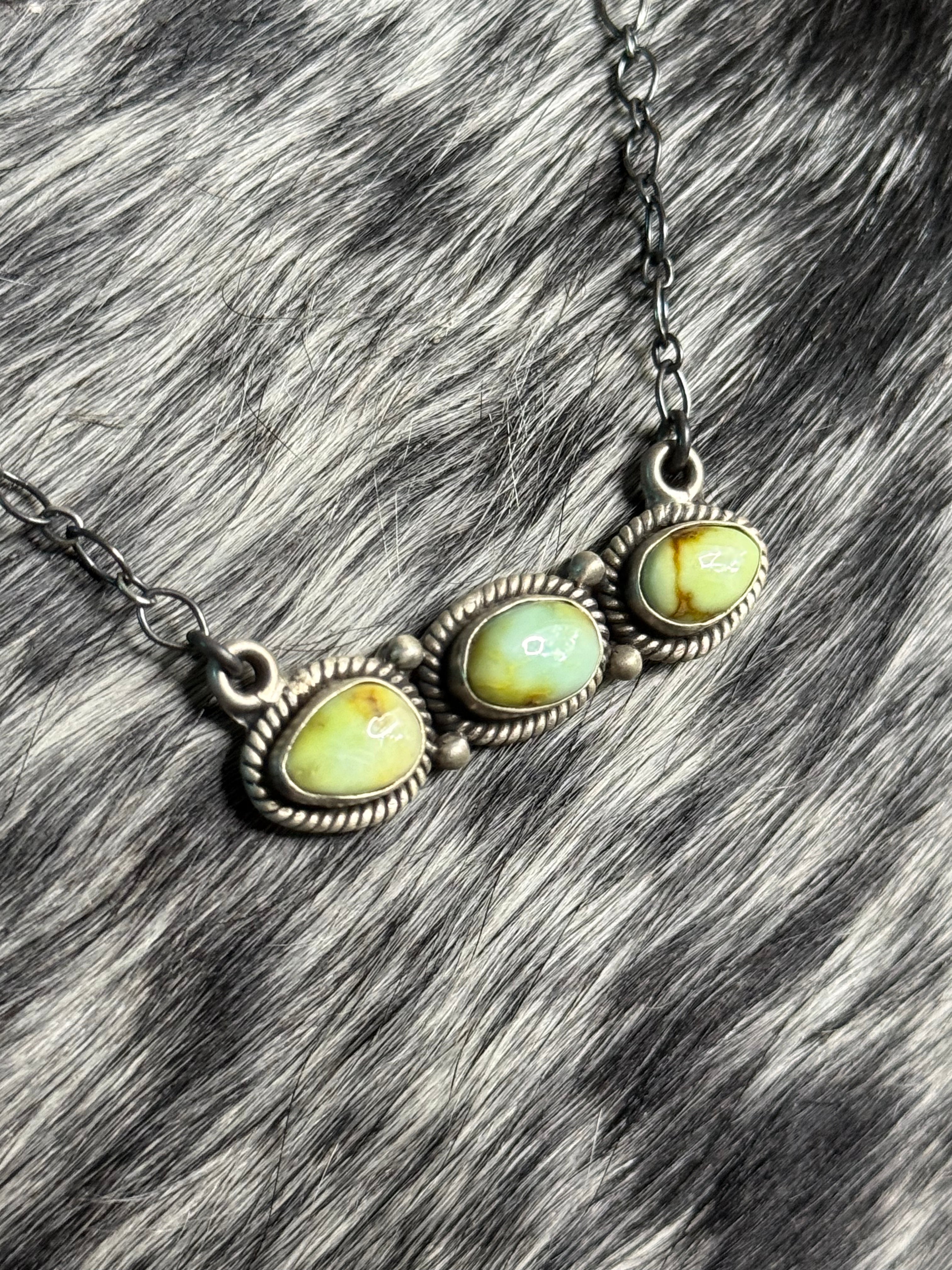 Palomino 3 stone bar necklace