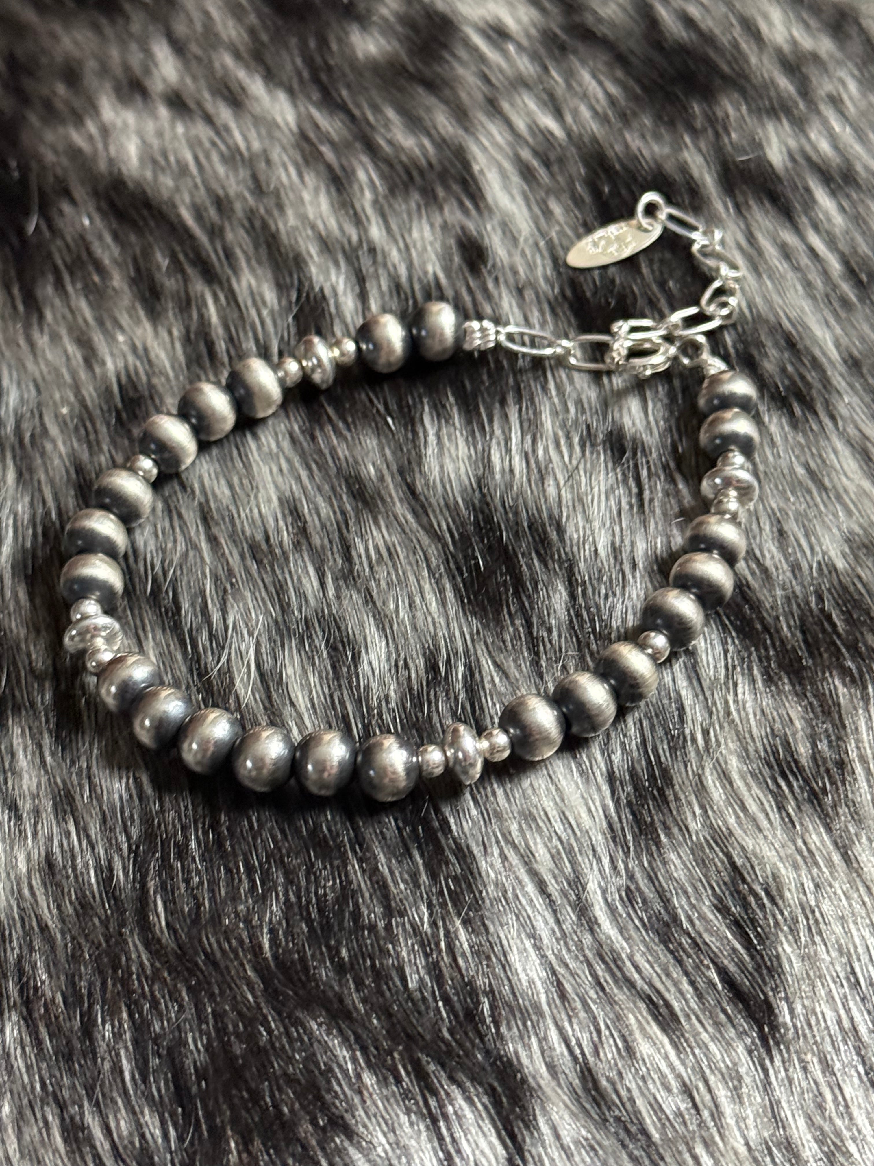 Navajo sterling silver pearl bracelet